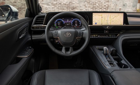2023 Toyota Crown Platinum (Color: Oxygen White) Interior Cockpit Wallpapers 450x275 (33)