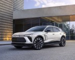 2024 Chevrolet Blazer EV RS (Color: Iridescent Pearl Tricoat) Front Three-Quarter Wallpapers 150x120 (38)