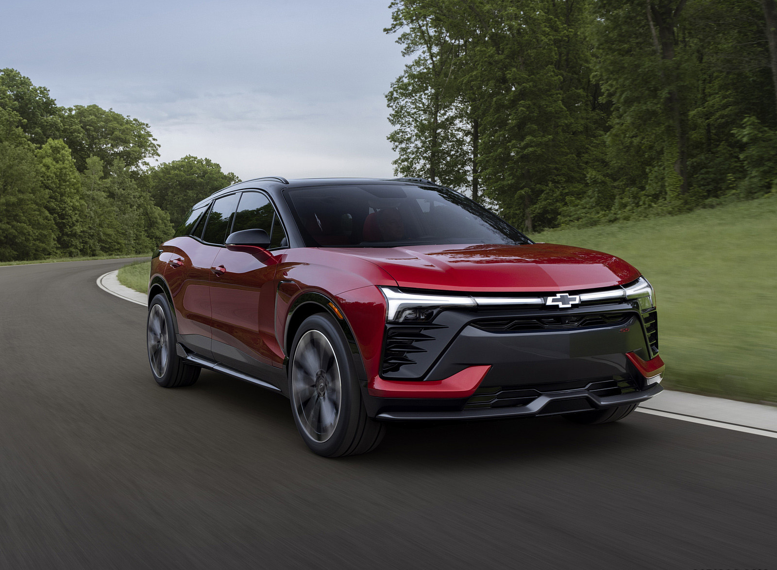 2024 Chevrolet Blazer EV SS (Color: Radiant Red Tintcoat) Front Three-Quarter Wallpapers (1)