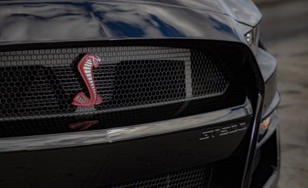 2022 Ford Mustang Shelby GT500 Code Red Badge Wallpapers 450x275 (9)