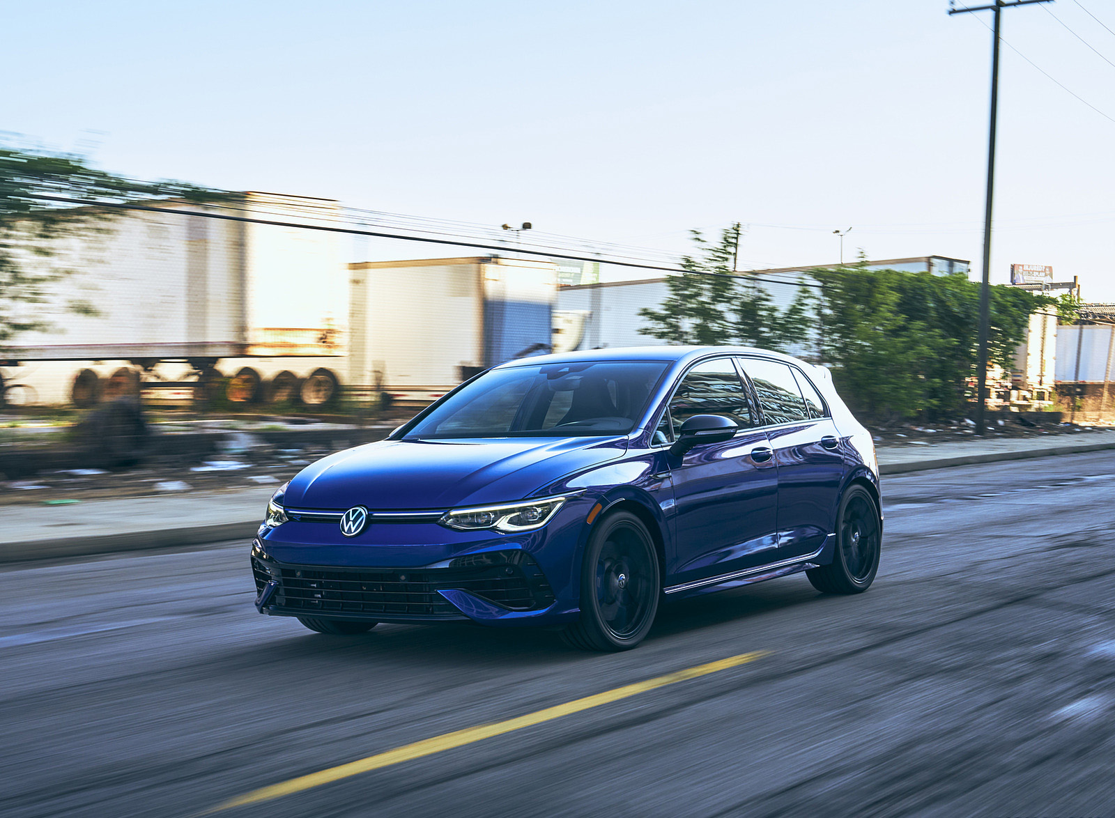 2022 Volkswagen Golf R 20th Anniversary Edition Front Three-Quarter Wallpapers  (5)