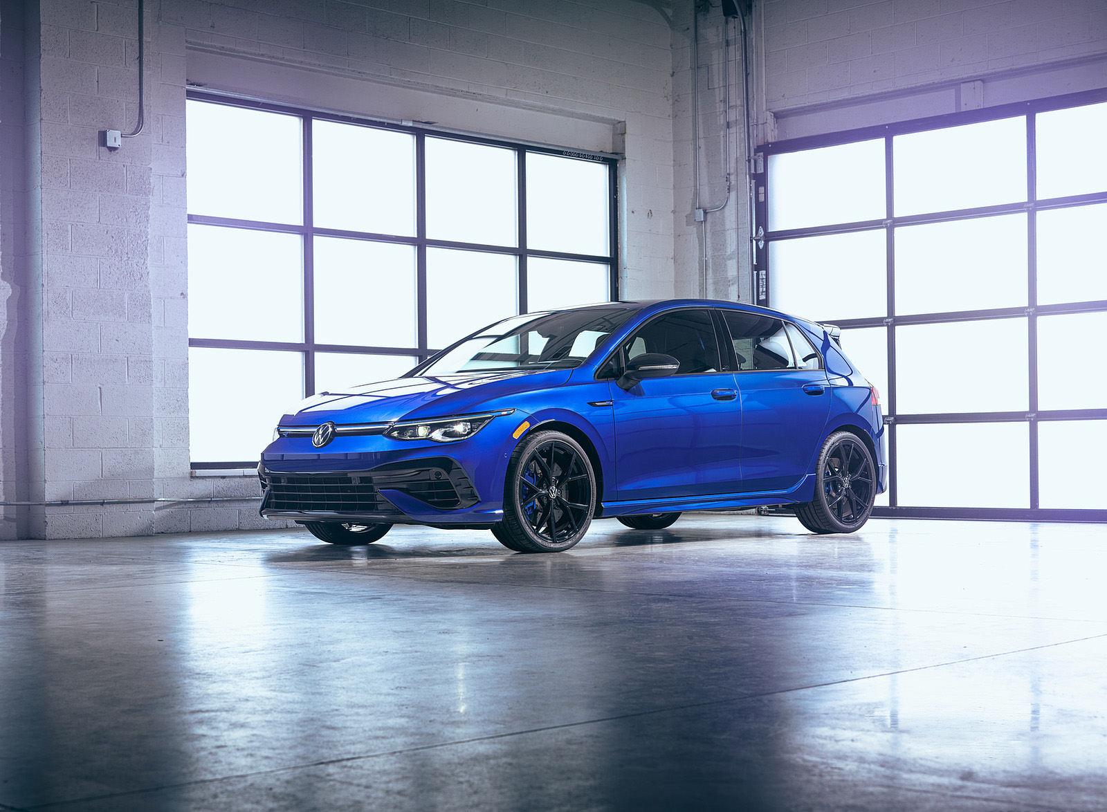 2022 Volkswagen Golf R 20th Anniversary Edition Front Three-Quarter Wallpapers #19 of 53