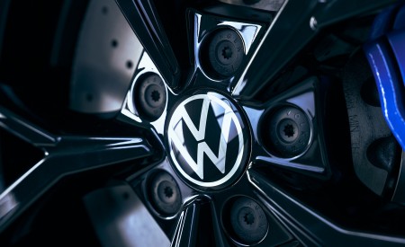 2022 Volkswagen Golf R 20th Anniversary Edition Wheel Wallpapers 450x275 (30)