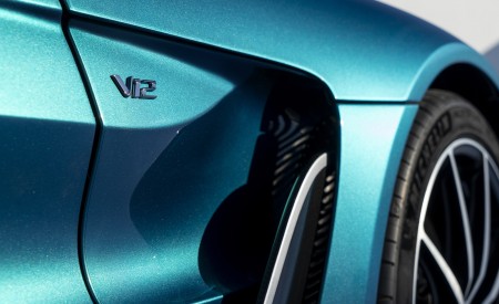 2023 Aston Martin V12 Vantage Roadster Detail Wallpapers 450x275 (16)