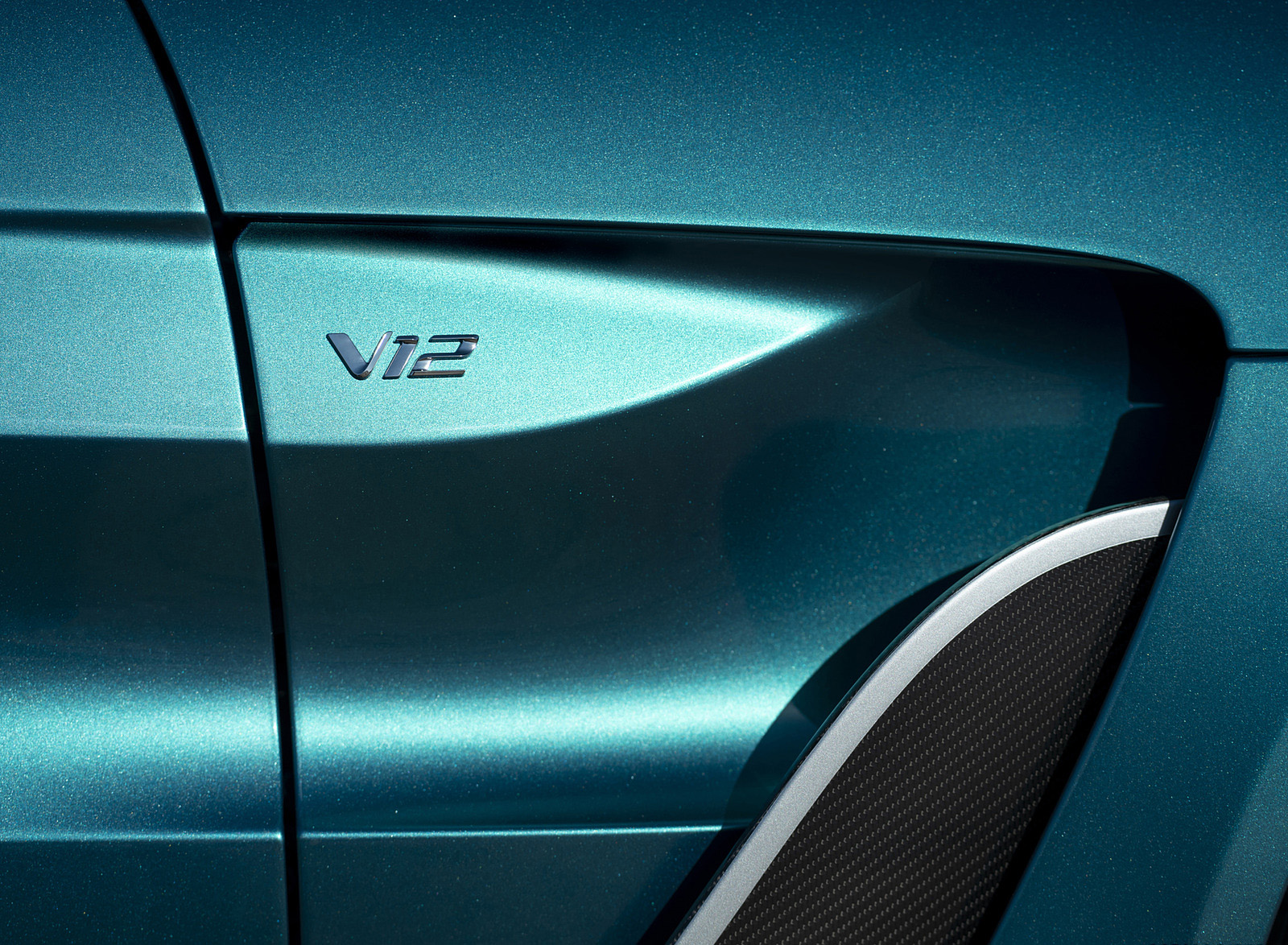 2023 Aston Martin V12 Vantage Roadster Detail Wallpapers #17 of 17