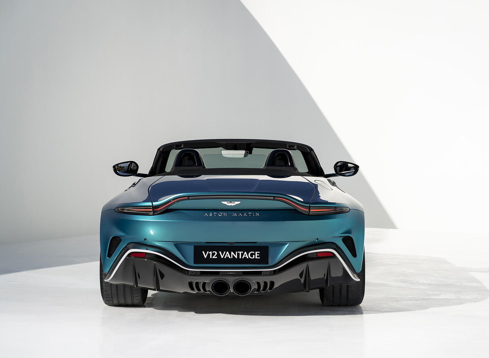 2023 Aston Martin V12 Vantage Roadster Rear Wallpapers #12 of 17