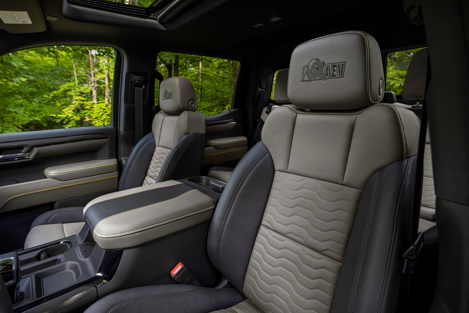 2023 Chevrolet Silverado ZR2 Bison Interior Front Seats Wallpapers #15 of 18