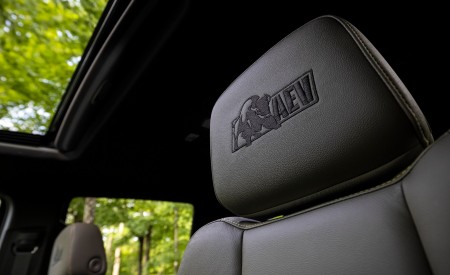 2023 Chevrolet Silverado ZR2 Bison Interior Seats Wallpapers 450x275 (16)