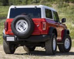 2023 Ford Bronco 2-door Heritage Edition (Color: Race Red) Rear Wallpapers 150x120 (4)