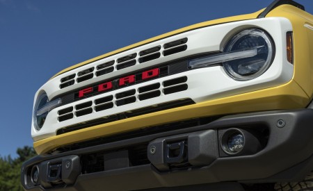 2023 Ford Bronco Heritage Edition (Color: Yellowstone Metallic) Grille Wallpapers 450x275 (4)