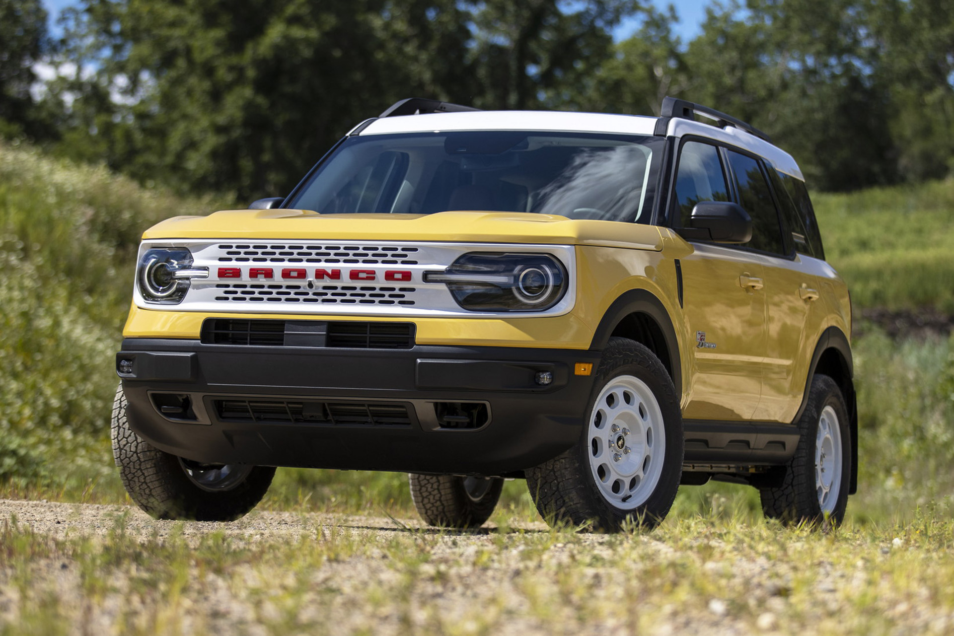2023 Ford Bronco Sport Heritage Edition (Color: Yellowstone Metallic) Front Three-Quarter Wallpapers (9)