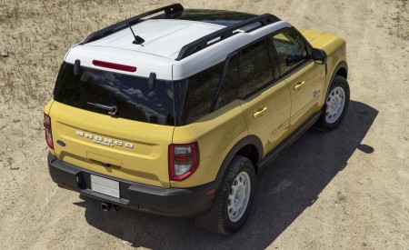 2023 Ford Bronco Sport Heritage Edition (Color: Yellowstone Metallic) Rear Three-Quarter Wallpapers 450x275 (12)