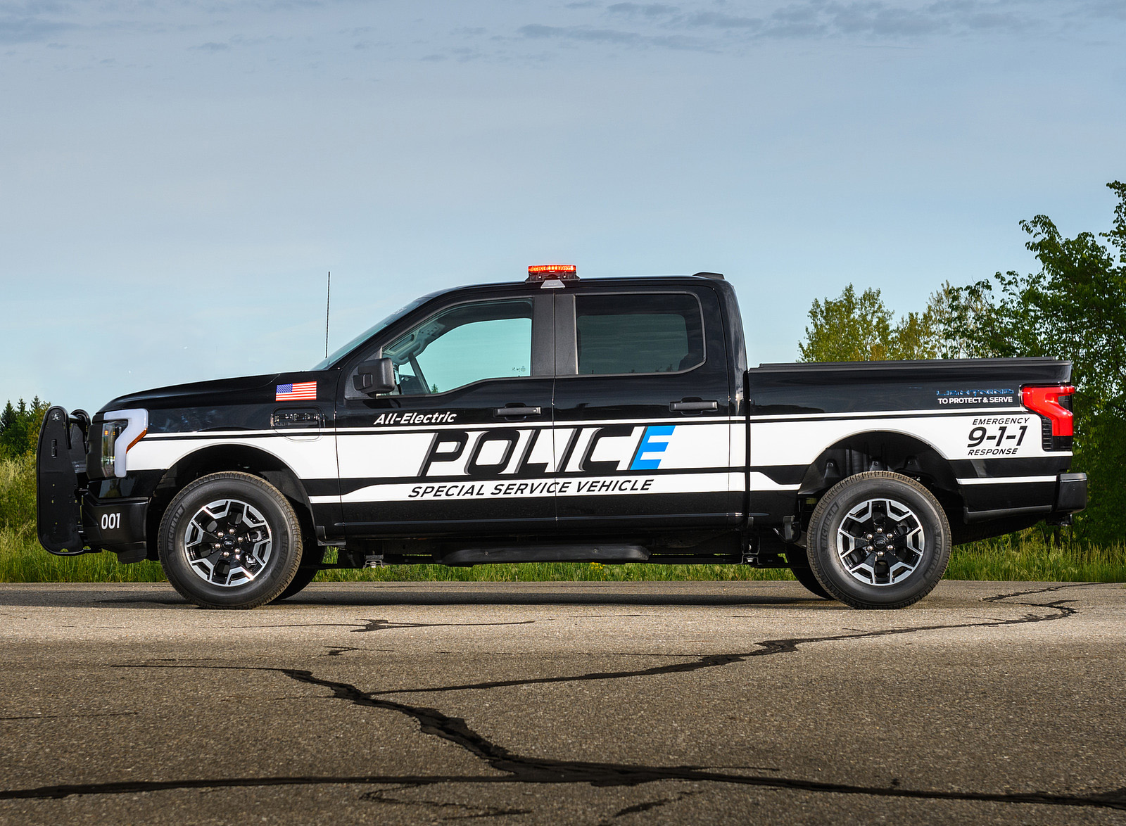 2023 Ford F-150 Lightning Pro Special Service Vehicle Side Wallpapers (2)
