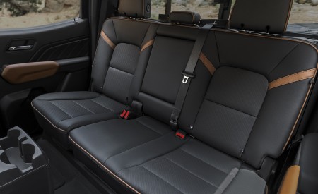 2023 GMC Canyon AT4 Interior Rear Seats Wallpapers 450x275 (17)