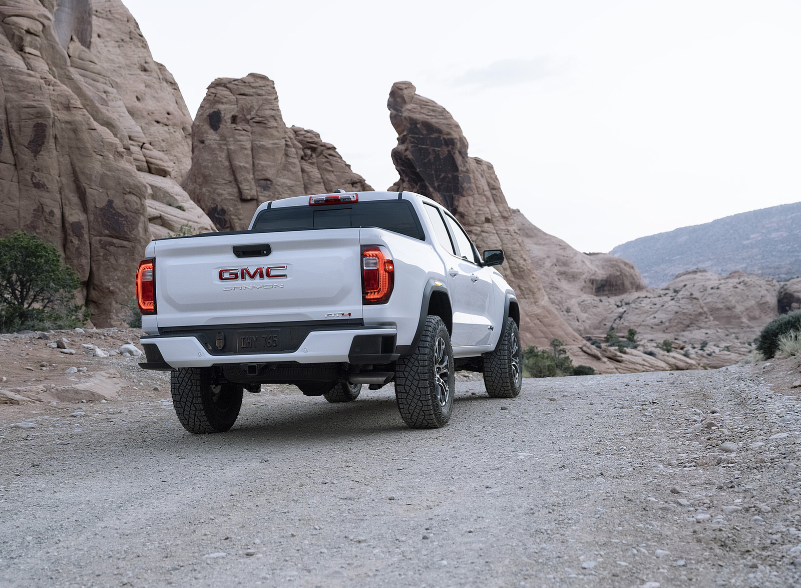 2023 GMC Canyon AT4 Rear Wallpapers (3)