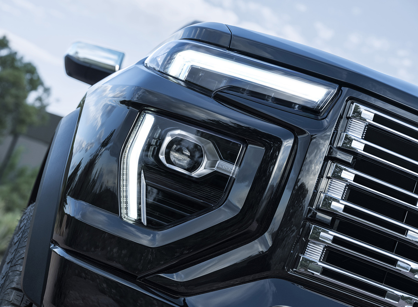 2023 GMC Canyon Denali Headlight Wallpapers (4)