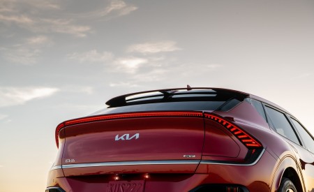 2023 Kia EV6 GT Rear Wallpapers 450x275 (28)