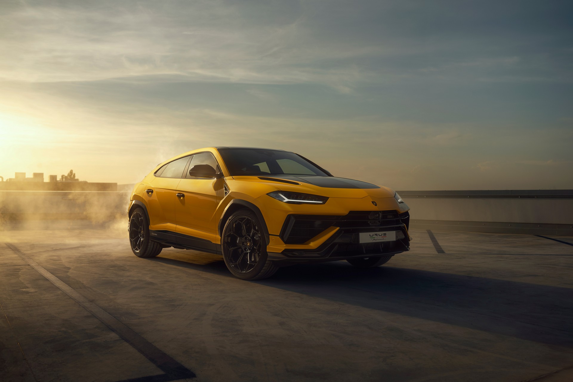 2023 Lamborghini Urus Performante Front Three-Quarter Wallpapers (1)