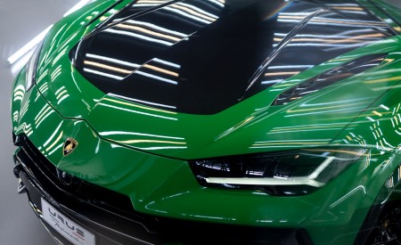 2023 Lamborghini Urus Performante Front Wallpapers 450x275 (79)