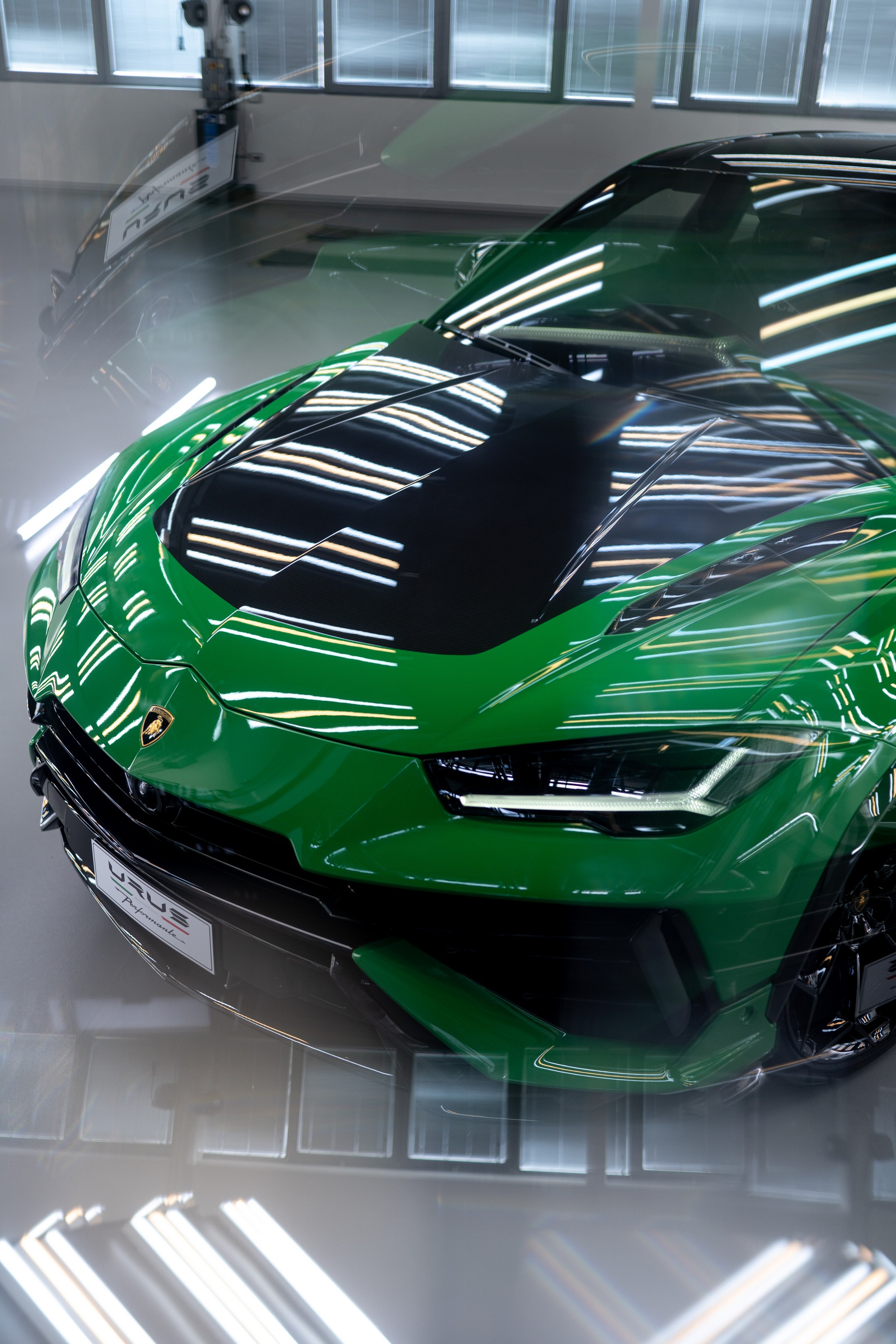 2023 Lamborghini Urus Performante Front Wallpapers #79 of 105