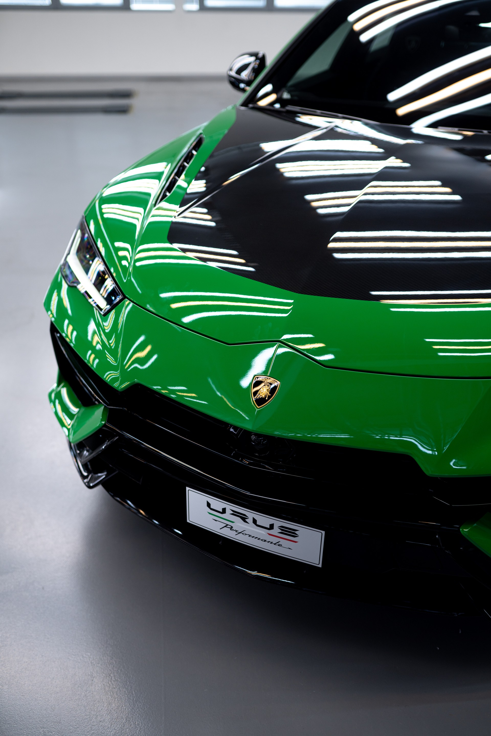2023 Lamborghini Urus Performante Front Wallpapers #81 of 105