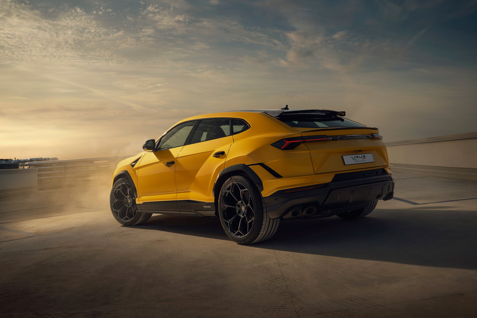 2023 Lamborghini Urus Performante Rear Three-Quarter Wallpapers (6)