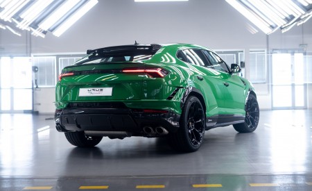 2023 Lamborghini Urus Performante Rear Three-Quarter Wallpapers 450x275 (64)