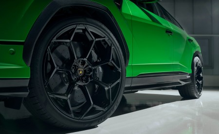 2023 Lamborghini Urus Performante Wheel Wallpapers 450x275 (29)