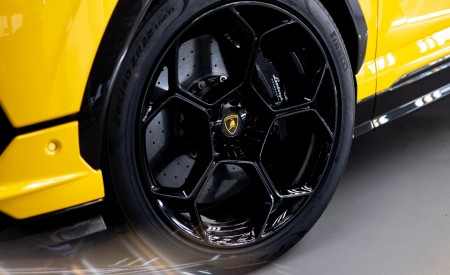 2023 Lamborghini Urus Performante Wheel Wallpapers 450x275 (84)