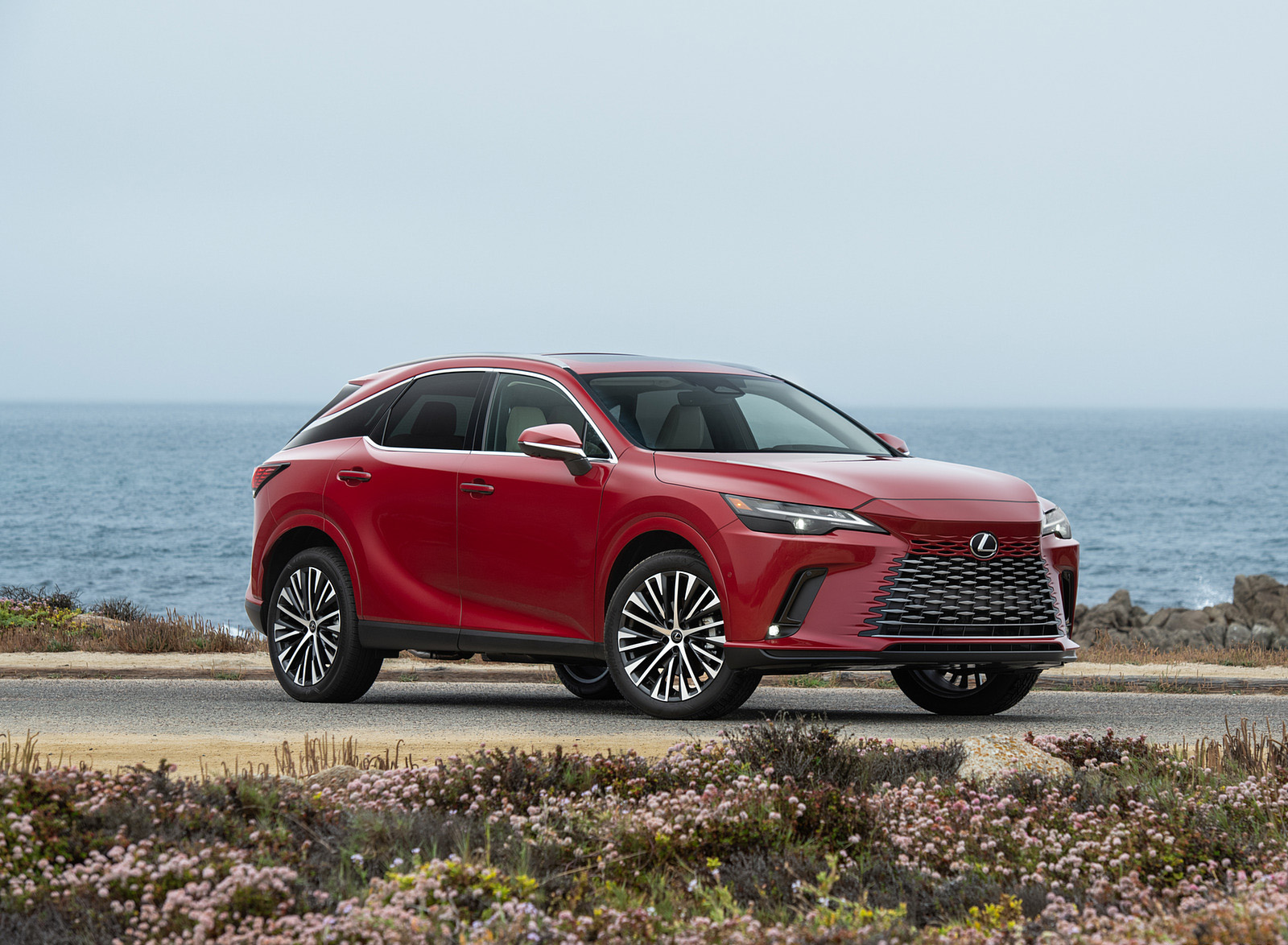 2023 Lexus RX 350h AWD (Color: Red Mica) Front Three-Quarter Wallpapers #11 of 42