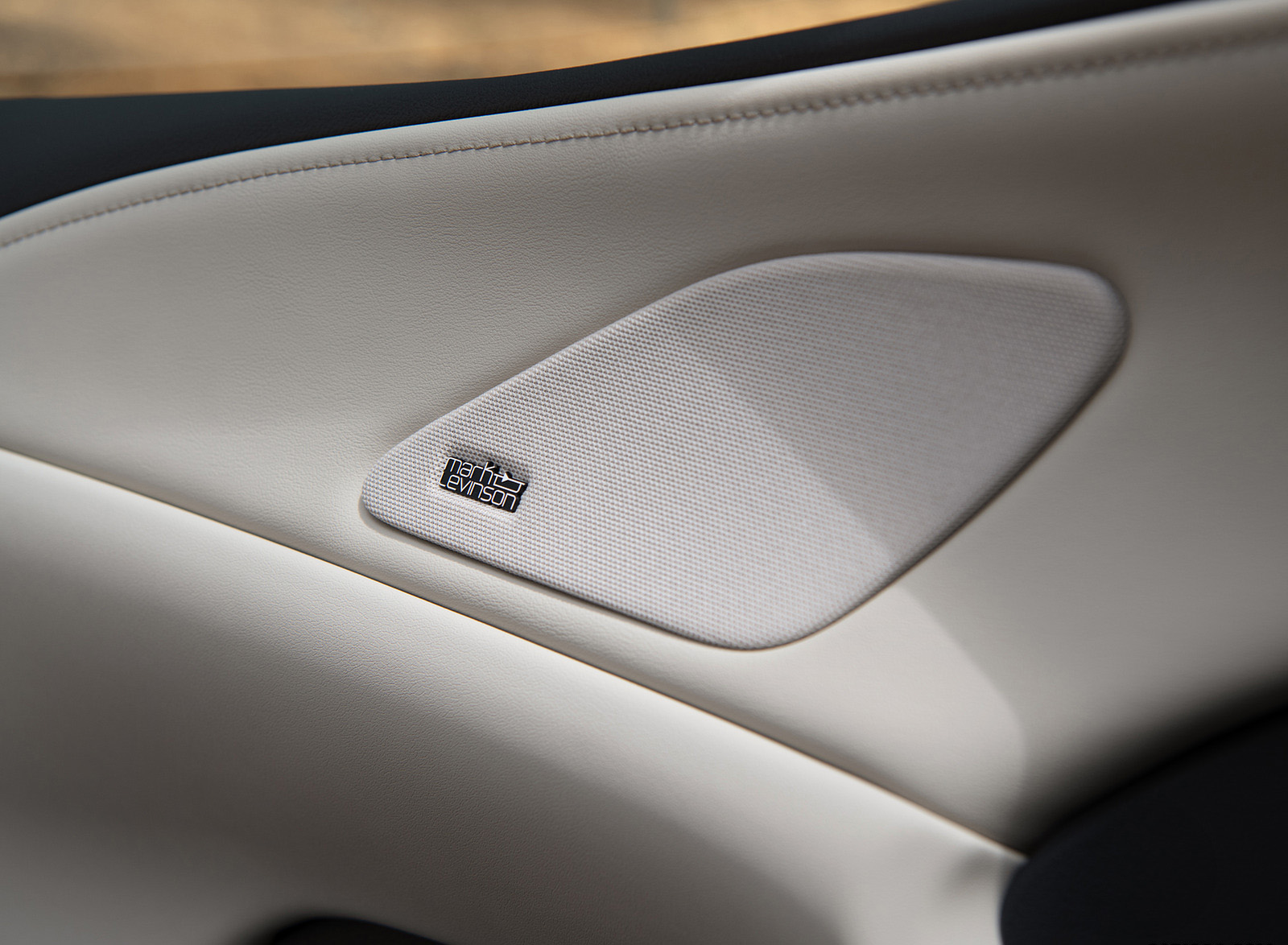 2023 Lexus RX 350h AWD (Color: Red Mica) Interior Detail Wallpapers #29 of 42