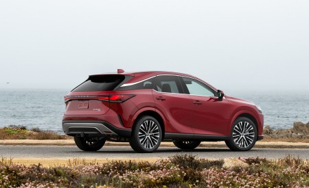 2023 Lexus RX 350h AWD (Color: Red Mica) Rear Three-Quarter Wallpapers 450x275 (13)