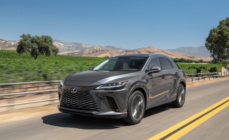 2023 Lexus RX 450h+ Luxury PHEV (Color: Sonic Grey) Front Three-Quarter Wallpapers 450x275 (1)