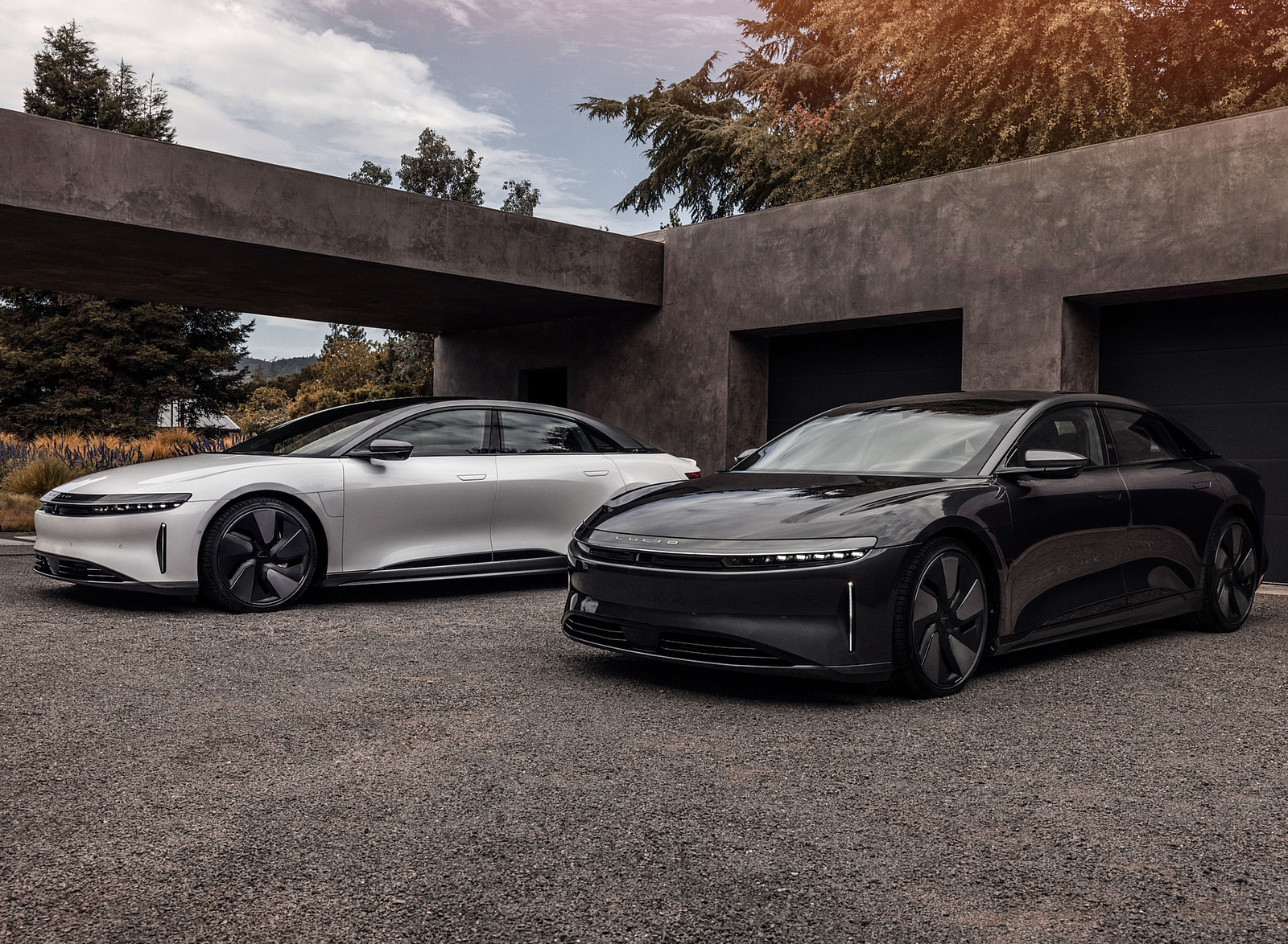 2023 Lucid Air Stealth Front Three-Quarter Wallpapers #1 of 13