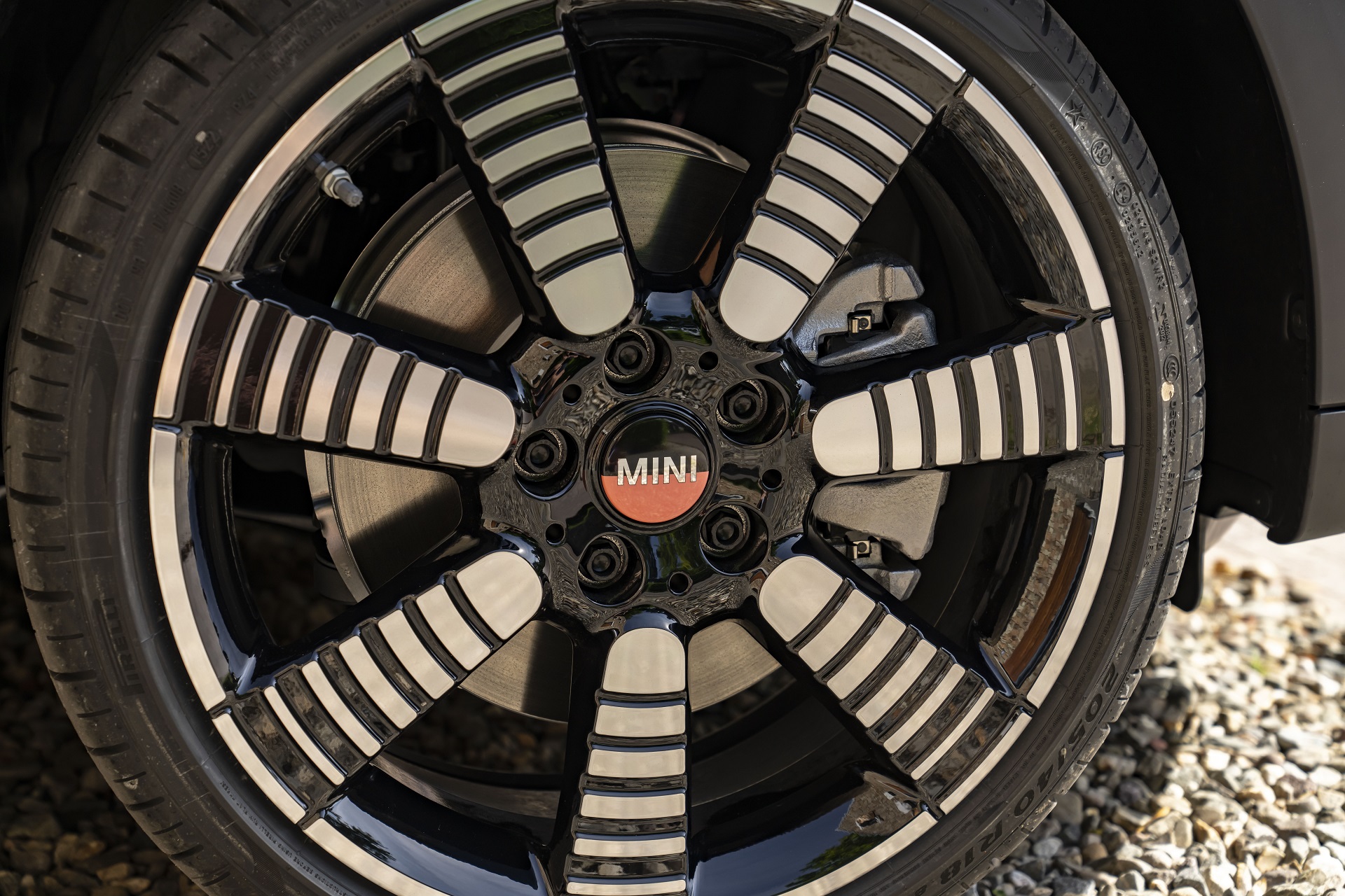2023 MINI Cooper S 3-door Multitone Edition Brakes Wallpapers  #50 of 72