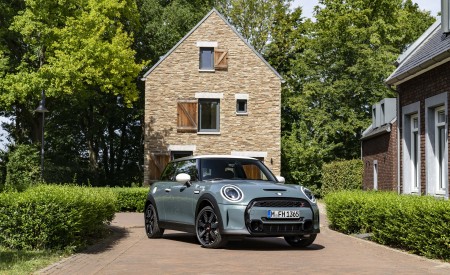 2023 MINI Cooper S 3-door Multitone Edition Front Three-Quarter Wallpapers 450x275 (3)