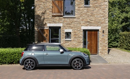 2023 MINI Cooper S 3-door Multitone Edition Side Wallpapers 450x275 (10)