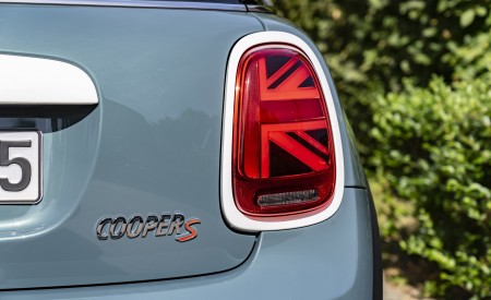 2023 MINI Cooper S 3-door Multitone Edition Tail Light Wallpapers 450x275 (55)