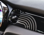 2023 MINI Cooper S 5-door Multitone Edition Central Console Wallpapers 150x120