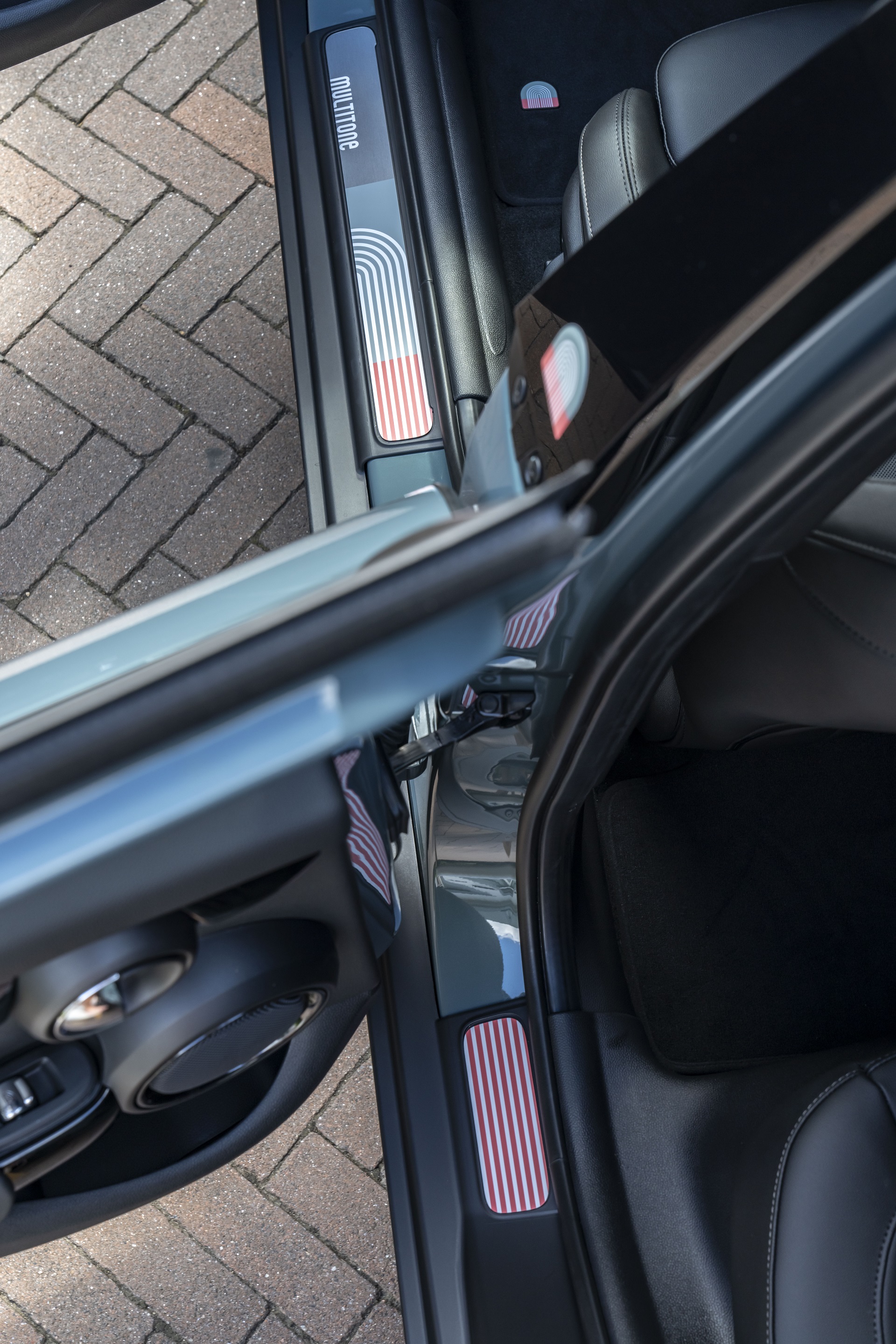 2023 MINI Cooper S 5-door Multitone Edition Door Sill Wallpapers #55 of 66