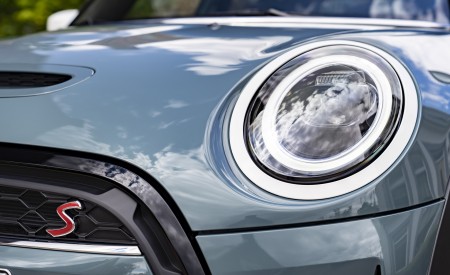 2023 MINI Cooper S 5-door Multitone Edition Headlight Wallpapers 450x275 (30)