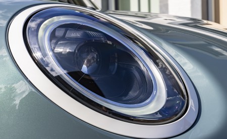 2023 MINI Cooper S 5-door Multitone Edition Headlight Wallpapers 450x275 (31)