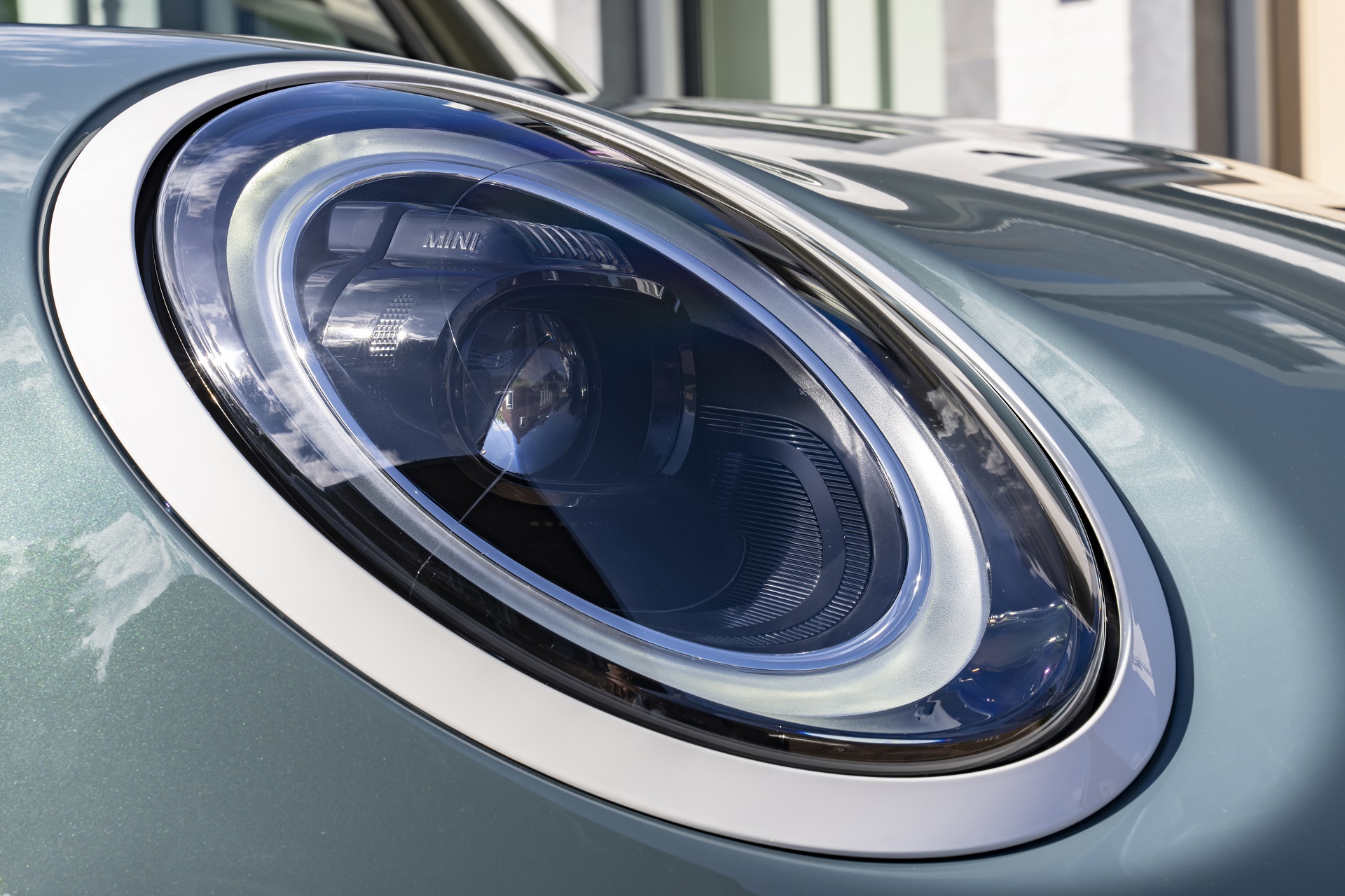 2023 MINI Cooper S 5-door Multitone Edition Headlight Wallpapers #31 of 66