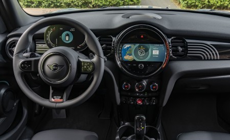 2023 MINI Cooper S 5-door Multitone Edition Interior Cockpit Wallpapers 450x275 (60)