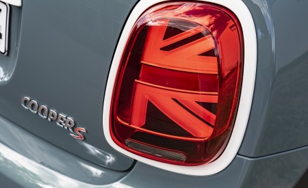 2023 MINI Cooper S 5-door Multitone Edition Tail Light Wallpapers 450x275 (49)