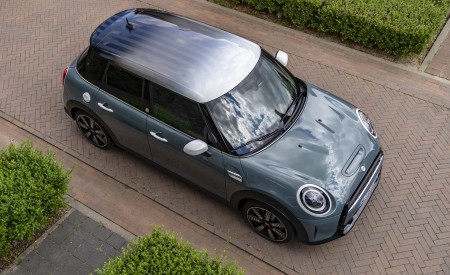 2023 MINI Cooper S 5-door Multitone Edition Top Wallpapers 450x275 (20)