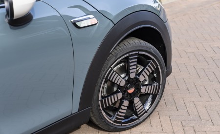 2023 MINI Cooper S 5-door Multitone Edition Wheel Wallpapers  450x275 (34)
