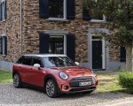 2023 MINI Cooper S Clubman Multitone Edition Front Three-Quarter Wallpapers 150x120