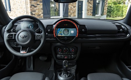 2023 MINI Cooper S Clubman Multitone Edition Interior Cockpit Wallpapers 450x275 (46)