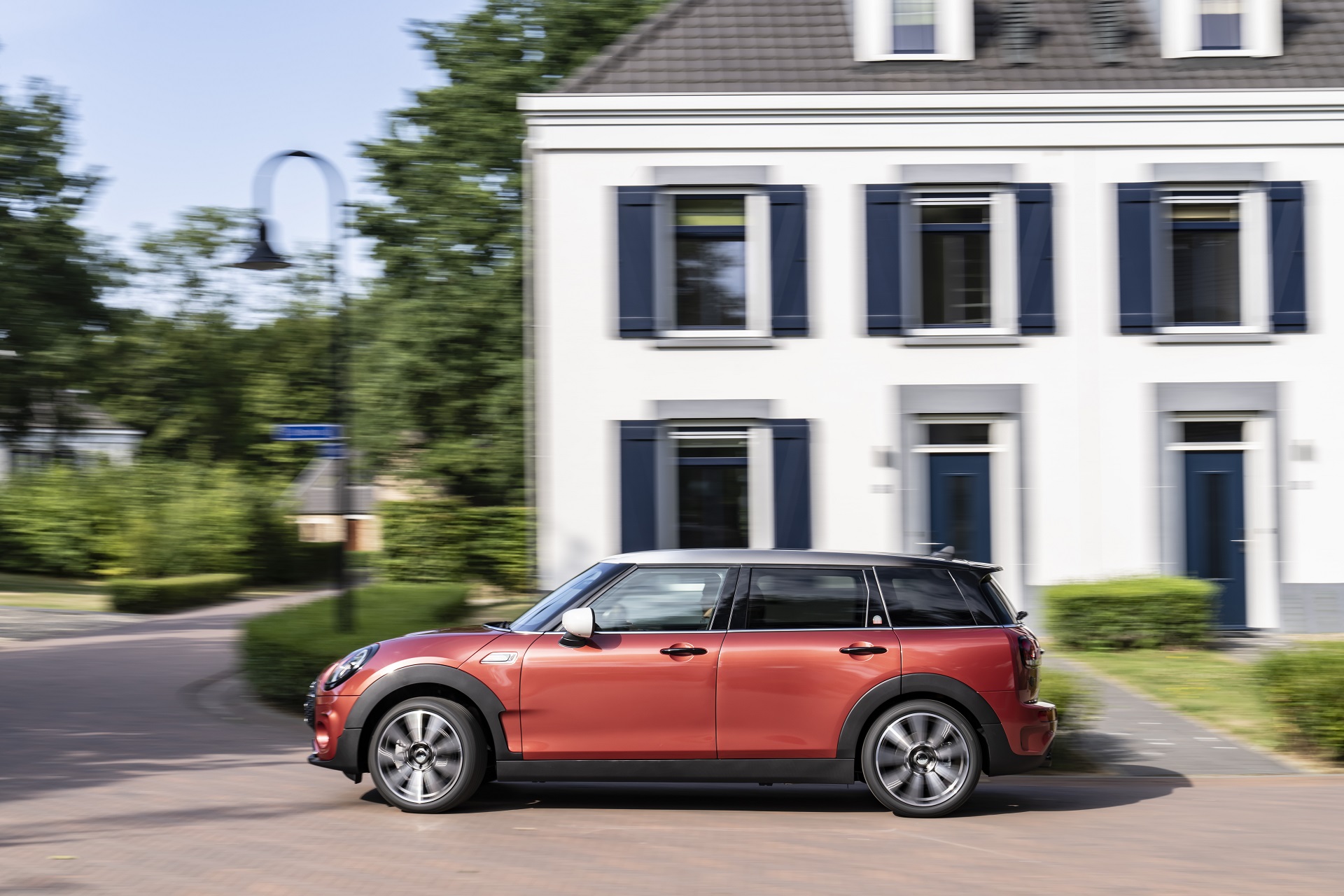 2023 MINI Cooper S Clubman Multitone Edition Side Wallpapers #12 of 56